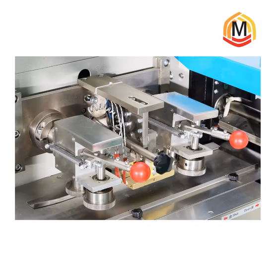 비스킷 쿠키 아이스 팝 스노우 케이크 초콜릿 캔디 의학 일일 품목 하드웨어 완전 자동 서보 흐름 포장 포장기